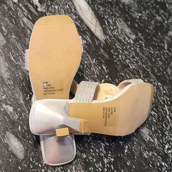 BRAND NEW JONES NEW YORK HEELS WITH CRISSCROSS STRAPS SANDAL - Picture 15 of 16